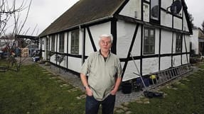 Jeg arbejdede 12 timer i d&oslash;gnet. Jeg elskede mit arbejde, siger den tidligere danmarksmester i boksning, Knud Erik Rasmussen.