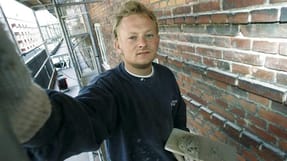 Det kan v&aelig;re farligt at arbejde i byggebranchen. Is&aelig;r for unge.