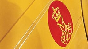 Postarbejder Maibritt Madsen blev fyret fra sit arbejde, da hun havde stort sygefrav&aelig;r efter en arbejdsskade.