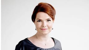 Besk&aelig;ftigelsesminister Inger St&oslash;jberg mener, at indf&oslash;relsen af et ID-kort og uddannelse i sikkerhed p&aring; byggepladser vil v&aelig;re at skyde gr&aring;spurve med kanoner.