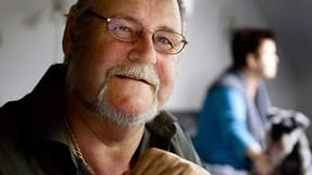 - Jeg har altid v&aelig;ret en stor mand. Det har aldrig v&aelig;ret en hindring for, at jeg kunne f&aring; arbejde. Og det har intet med min rygskade at g&oslash;re, siger Ole Lynge.