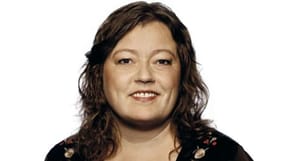 Fødevareminister Mette Gjerskov sidder klar til at svare på spørgsmål om fødevarer på tirsdag. Du kan chatte med ministeren på Facebook.
