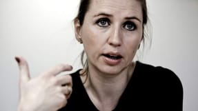 Mette Frederiksen (S) kr&aelig;ver svar fra Arbejdstilsynet om, om det er lovligt at hemmeligholde arbejdsulykker. Men Hun svarer ikke p&aring;, om hun synes, det er en god id&eacute; at m&oslash;rkl&aelig;gge sagerne.