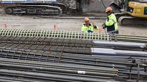 Arbejdstilsynet fandt en hjemmelavet platform, som blandt andet bestod af armeringsjern p&aring; en metrobyggeplads.