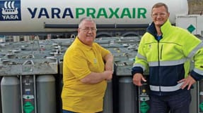 Arbejdsmilj&oslash;repr&aelig;sentant Henrik Nygaard (tv) sammen med Niels Manford-Christiansen, der er formand for arbejdsmilj&oslash;organisationen hos Yara Praxair.