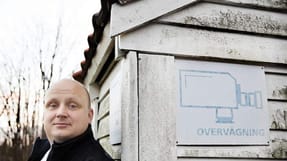 - Tryg burde sige undskyld, siger Morten Eriksen, der endelig f&aring;r erstatning efter ni &aring;rs kamp. Han lider af posttraumatisk stress, efter at han som buschauff&oslash;r oplevede en blodig trafikulykke.