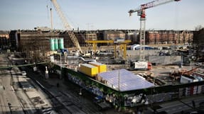 Her p&aring; byggepladsen ved N&oslash;rrebroparken blev der givet 17 straksp&aring;bud og p&aring;bud fra Arbejdstilsynet sidste &aring;r. Dermed er pladsen en af de mest kritiserede byggepladser p&aring; metroen. 