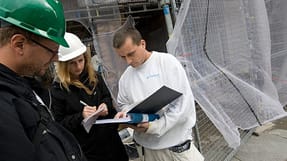 Ledelsen skal have en plan for, hvordan virksomheden h&aring;ndterer eftervirkningerne, hvis ansatte uds&aelig;ttes for traumer i arbejdstiden. 