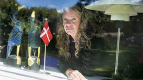 Lisbeth Holk Meier mistede i 2012 sin storebror Jens Christian Poulsen. Han blev erkl&aelig;ret hjerned&oslash;d efter en arbejdsulykke, og da familien valgte at slukke for hans respirator i stedet for at holde ham kunstigt i live, blev der ikke udbetalt erstatning 