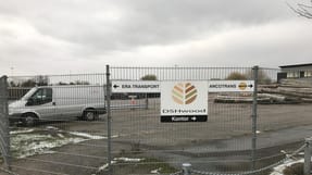Her er et billede af den holdeplads for lastbiler i Errits&oslash;, hvor d&oslash;dsulykken skete. 