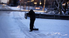 kommer du ud for en arbejdsulykke, er det vigtigt at dokumentere omst&aelig;ndighederne. Glider du eksemplevis i sne som t&oslash;mrer eller postbud, er det vigtigt at kunne bevise, at husejeren ikke havde f&aring;et ryddet. 