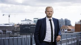 Arbejdstilsynets direkt&oslash;r S&oslash;ren Kryhlmand erkender, at tilsynets m&aring;de at behandle d&oslash;dsulykker p&aring; job ikke har v&aelig;ret god nok.