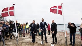Der var f&oslash;rste spadestik p&aring; den nye Storstr&oslash;msbro 28. september sidste &aring;r. Siden har Arbejdstilsynet sendt en byge af p&aring;bud for brud p&aring; arbejdsmilj&oslash;loven.
