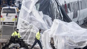 Lyntoget fra ulykken på Storebælt 2. januar 2019 holder afdækket i Nyborg. Blandt de otte dræbte var en 60-årig medarbejder, der som led i sit arbejde var passager i toget.