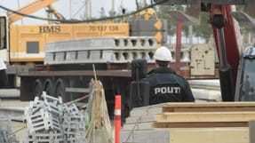 - Arbejdsskader kan føre til sygdom, arbejdsløshed, ringere job og depression. Og depression er den vigtigste kendte risikofaktor for selvmord, forklarer Jens Peter Ellekilde Bonde, der arbejder på Arbejds- og Miljømedicinsk Afdeling på Bispebjerg Hospital.