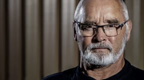 J&oslash;rgen Henry Hansen er for anden gang p&aring; fem &aring;r ramt af alvorlige sygdomssymptomer efter arbejdet p&aring; plastvirksomheden Sky-Light i Varde.