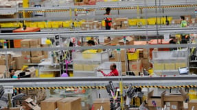 Amazon planlægger at bruge flere hundrede tusinde dollar på at udvikle ny teknologi, der kan analysere og visualisere fagforeningsaktivitet og forsamlinger blandt de ansatte.