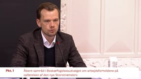 - Fagbladet 3F's artikler om forholdene p&aring; Storstr&oslash;msbroen er barsk l&aelig;sning og dokumentation ude fra virkeligheden. Det er ikke noget, du skal l&aelig;se h&oslash;jt for din nyf&oslash;dte, l&oslash;d det fra Enhedslistens Christian Juhl med henvendelse til besk&aelig;ftigelsesminister Peter Hummelgaard, der lige er blevet far til sit andet barn.