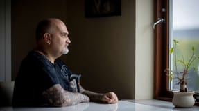 Efter en arbejdsulykke i 2014 blev Thomas Brodthagens arbejdsevne nedsat med omkring 65 procent. Nu har han f&aring;et tilkendt f&oslash;rtidspension.