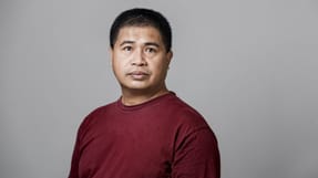 Vi havde ikke lyst til at komme tilbage og arbejde for Beier-koncernen, hvor vi sov i lastbilanhængere og lavede mad ved siden af lastbilen i temperaturer på frysepunktet, siger den filippinske chauffør Glen Mojica.