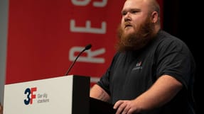 Her taler Morten Ryom ved 3F's kongres i 2019.