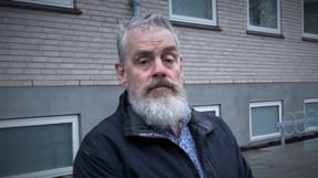 - Det er ren og sk&aelig;r held, at jeg ikke er d&oslash;d&nbsp;eller&nbsp;sidder i rullestol, siger den garvede murer.
