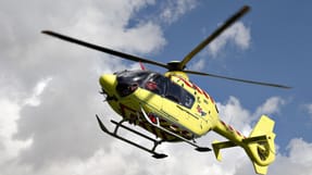 Efter den alvorlige ulykke i mandags blev tagd&aelig;kkeren i kritisk tilstand fl&oslash;jet til Aalborg Sygehus, hvor han d&oslash;de i g&aring;r.