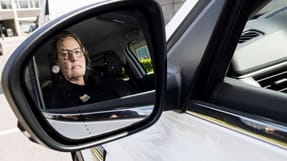 Man bliver d&oslash;dtr&aelig;t af ikke at lave noget p&aring; en arbejdsdag fra klokken 6.30 til&nbsp;17. Jeg glor p&aring; min mobil, h&aelig;kler og venter og venter, fort&aelig;ller flexchauff&oslash;r Karina West.