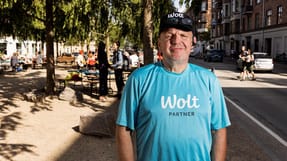 Flere Wolt-bude er forvirrede over, hvordan deres l&oslash;n bliver udregnet. En af dem er Niels S&oslash;rensen, som har bragt mad ud for Wolt i to &aring;r. 
