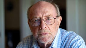 Hans Erik Meyer mistede i juni i &aring;r sin s&oslash;n Michal efter en arbejdsulykke p&aring; Danish Crowns slagteri i Blans, hvor han blev klemt fast i en stor kassevasker. 