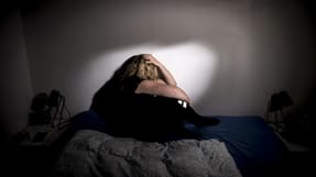 Professor&nbsp;Lotte B&oslash;gh Andersen vurderer, at det stigende sygefrav&aelig;r kan kobles til den psykiske s&aring;rbarhed hos s&aelig;rligt de yngre&nbsp;generationer.
