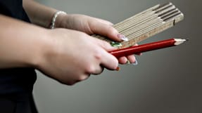St&oslash;tten fra l&aelig;serne til, at den unge t&oslash;mrerl&aelig;rling Sofie er g&aring;et til Tvistighedsn&aelig;vnet med sin sag og har fortalt &aring;bent om sine d&aring;rlige oplevelser, er stor.  Det er den f&oslash;rste sag, som 3F&rsquo;s Byggegruppe har f&oslash;rt helt til Tvistighedsn&aelig;vnet vedr&oslash;rende sexchikane.