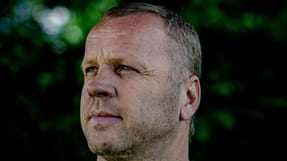 51-&aring;rige S&oslash;ren Streb&oslash;l Larsen er stadig m&aelig;rket af den voldsomme ulykke. - Der er mange ting, som har &aelig;ndret sig. Jeg bliver hurtigt tr&aelig;t, og min lunte er blevet ekstremt kort, siger han.