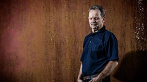 Den tidligere tillidsmand Eigil Linding Pedersen er en af de tidligere ansatte hos Sky-Light, som er blevet syge af PMDA. Han venter fortsat p&aring; erstatning.