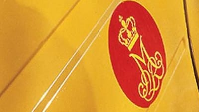 Postarbejder Maibritt Madsen blev fyret fra sit arbejde, da hun havde stort sygefrav&aelig;r efter en arbejdsskade.