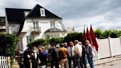 Filminstrukt&oslash;ren Bille August havde det polske firma "Pol Construct" til at renovere villaen til 21 millioner kroner. Men firmaet arbejdede ulovligt p&aring; den nordsj&aelig;llandske villa, for de skjulte sig for myndighederne og havde ikke tilmeldt sig RUT-regis