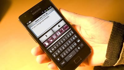 Den nye app til android smartphones findes i to udgaver. Den ene koster 99 kroner, den anden er gratis og kan bruges 10 gange i d&oslash;gnet.