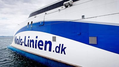 Mols-Liniens hurtige f&aelig;rger kan blive ramt af strejke senere p&aring; sommeren. Det skyldes konflikt om reng&oslash;ring p&aring; f&aelig;rgerne. 