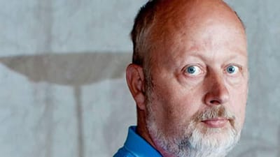Arbejdstilsynet vurderer, at 45.000 arbejdsulykker om &aring;ret bliver skjult. Ole R&oslash;nhoff blev v&aelig;ltet omkuld af en stak paller p&aring; Royal Unibrews fabrik i Faxe. Ledelsen holdt ulykken skjult, s&aring; i dag kan Ole ikke f&aring; erstatning.