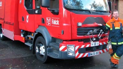 Thomas Sauerberg og hans kolleger hos Falck i Gentofte går foran i Movember-bevægelsen og har fået grønt lys til at give brandbilen overskæg, så der kan skaffes midler til forskning i mænds sundhed.