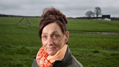 - Jeg tudede, da jeg gik derfra. Jeg f&oslash;lte mig misbrugt, siger 44-&aring;rige Helle Drejer Nielsen om sin samtale med speciall&aelig;ge Piet Casier.