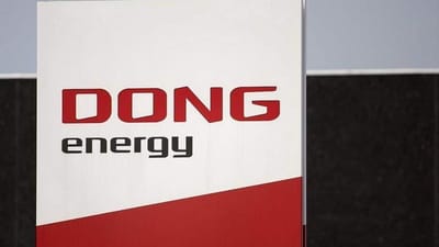 Dong Energy udvider r&aring;olieterminalen i Fredericia for to milliarder kroner. Rum&aelig;nske bygningsarbejdere oplyser til 3F Fredericia, at de bliver afl&oslash;nnet med 40 kroner i timen.