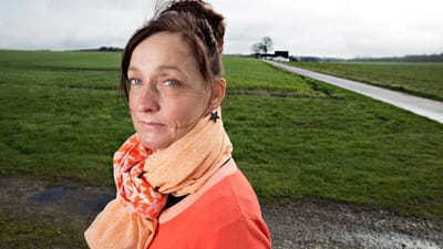 - Kommunen blev ved med at arbejdspr&oslash;ve mig, selvom det ikke hjalp noget p&aring; min nedsatte arbejdsevne. Jeg f&oslash;lte, at jeg var i et hamsterhjul og bare skulle f&oslash;lge med, siger Helle Drejer Nielsen om tiden efter hendes fejldiagnose stillet af speciall&aelig;g