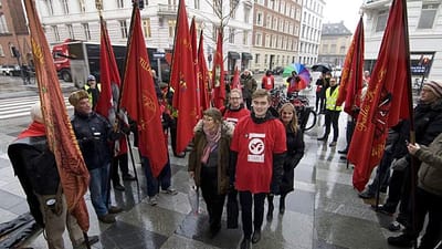 Fyringen af talsmanden fra Letz Sushi, Ulrik Frost, blev i dag afgjort i Afskedigelsesn&aelig;vnet: Fyringen var usaglig, og Ulrik Frost f&aring;r en godtg&oslash;relse p&aring; 15.000 kroner.