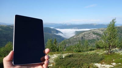 Det er fint at l&aelig;se b&oslash;ger p&aring; en tablet. Dog ikke udenfor.