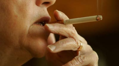 I hospitalsregi blev diagnosen &rdquo;tobaksafh&aelig;ngighed&rdquo; stillet i 0,09 procent af alle diagnoser i 2013. Speciall&aelig;ge i psykiatri Piet Casier brugte den i 66 procent af sine speciall&aelig;geerkl&aelig;ringer for Arbejdsskadestyrelsen p&aring; et &aring;r.