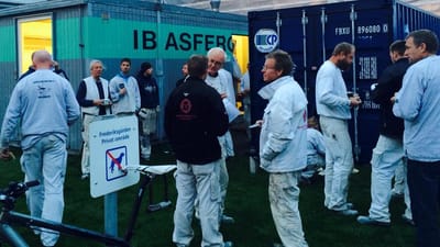 Godt 25 murere og arbejdsmænd strejkede torsdag for at få smidt en omstridt entreprenør ud af blandt andet Frederiksgården på Frederiksberg i København.