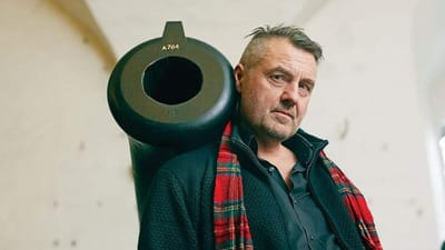 - Hvis vi vender globen om, så ville jeg også flytte mig for at beskytte min familie, hvis den var truet, siger Jens Jørn Spottag.