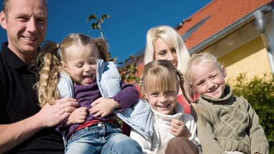 Mænd med børn tjener mere end mænd uden. Forskellen er blevet større med tiden. Det viser en ny kortlægning fra Norge.