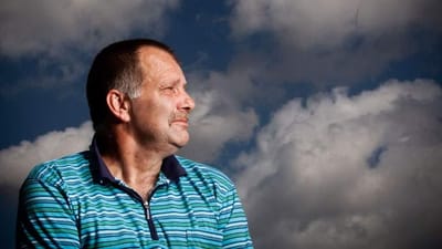- Den her sag drejer sig ikke om penge. Den drejer sig om, at jeg har f&aring;et ret. Pengene er bare et plaster p&aring; s&aring;ret. Havde jeg s&aring; f&aring;et 10 millioner kroner, ville det ikke kunne k&oslash;be mig et nyt helbred. Det er &oslash;delagt, siger Anders Olsen.